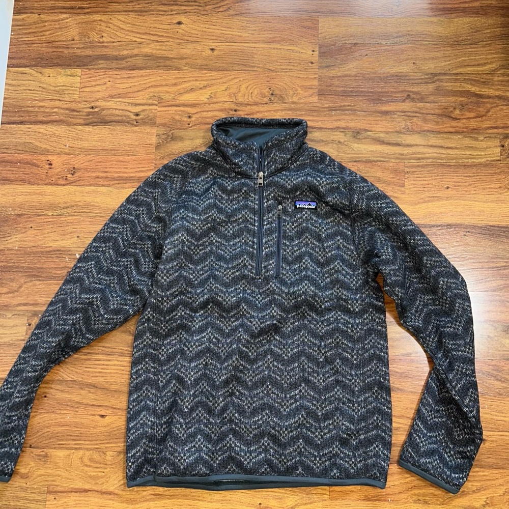 Patagonia Men's Black and Gray quarter zip better sweater